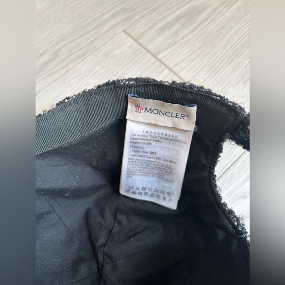 Moncler Boucle speckled logo patch wool blend baseball hat. - Picture 4 of 6